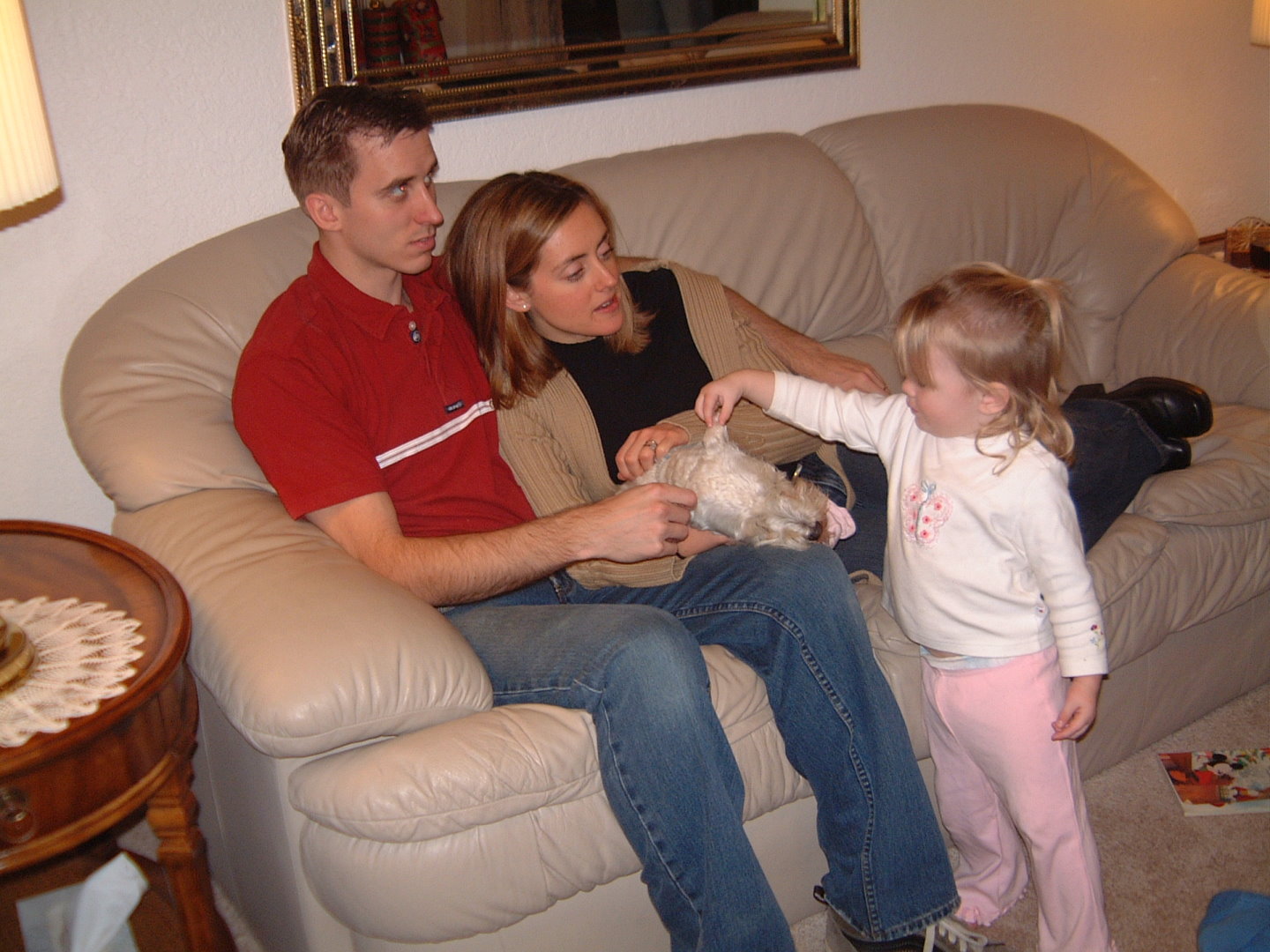 2003-12-24-11-reading-waiting-on-Santa.JPG